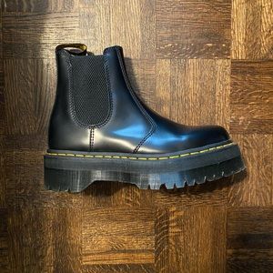 Women’s size 8 quad 2976 Chelsea boot never worn